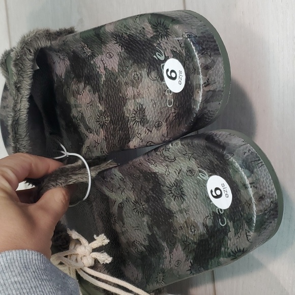 NEW Johnny Was Calme Womens Space Camo Slip on Slide Sandals shoes sz 9M - Picture 5 of 10